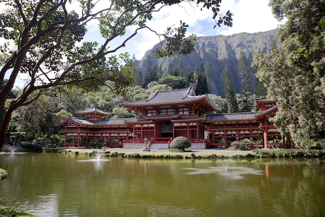 off the beaten path places in Maui buddhist temple maui